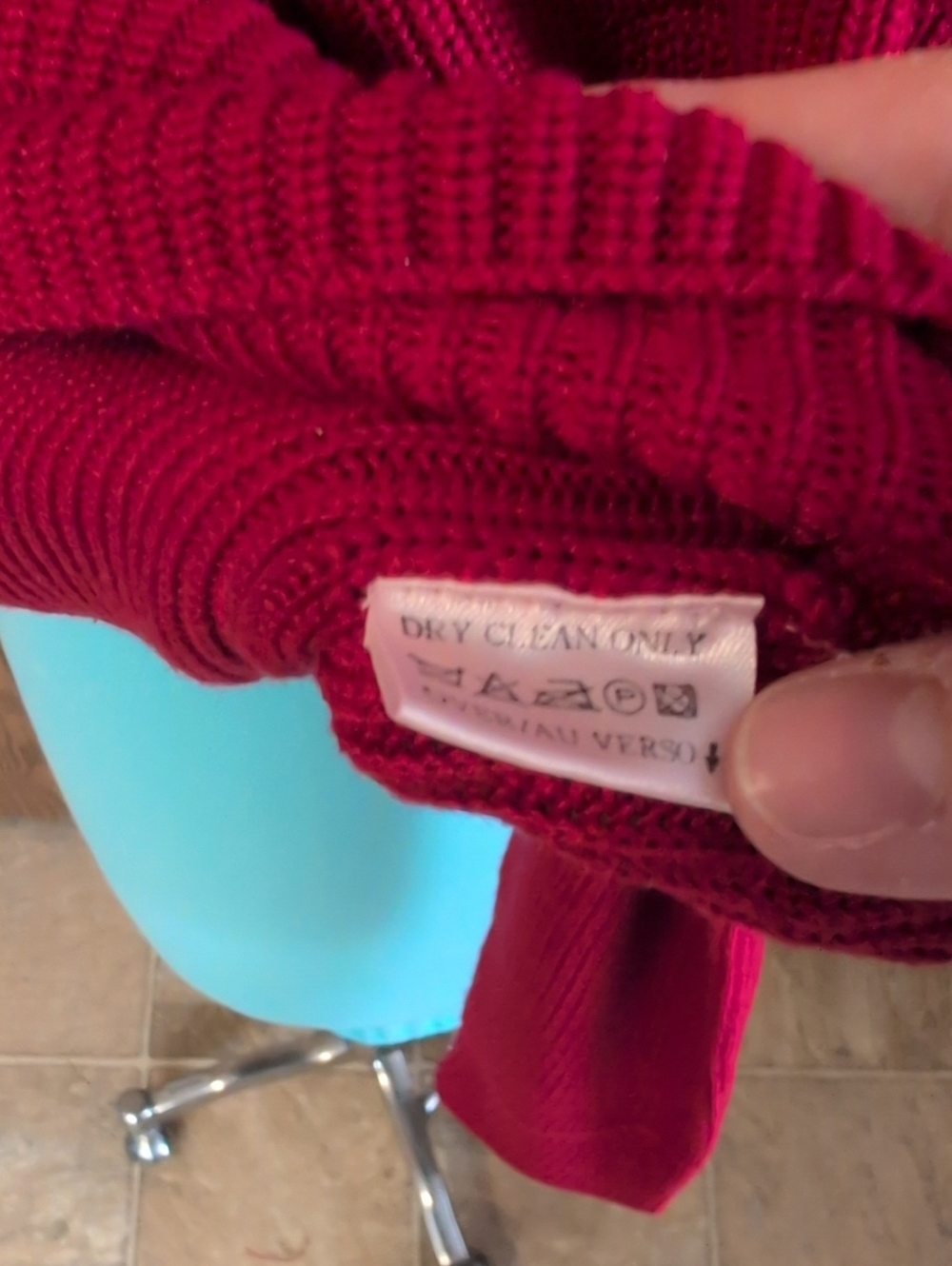 Silk Red Mock Neck Ribbed Pullover - Picture 4 of 5
